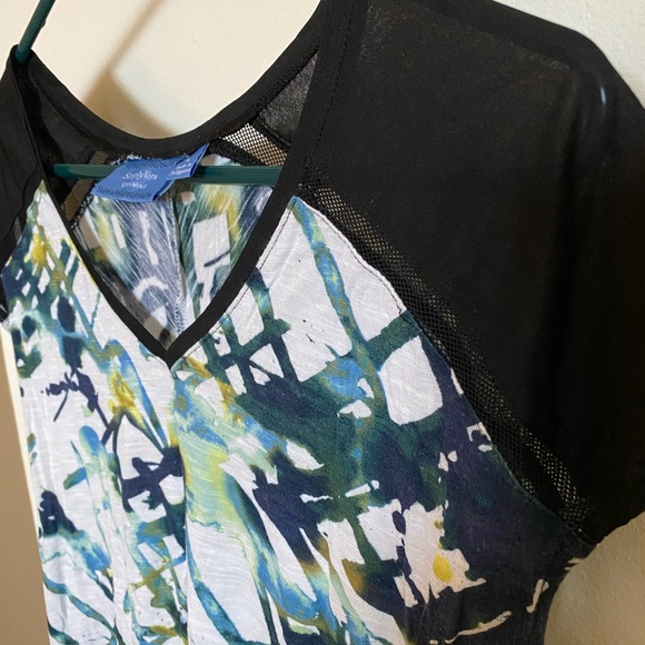 Simply Vera Vera Wang Tops - Simply Vera Like-New Tee